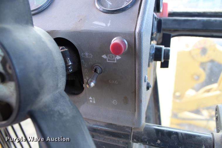 image for item DB6611 2001 Galion 850C motor grader