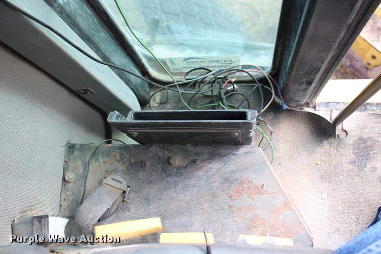 image for item DB6611 2001 Galion 850C motor grader