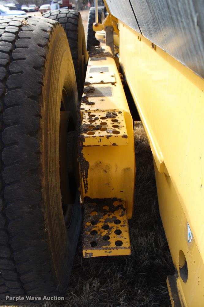 image for item DB6611 2001 Galion 850C motor grader