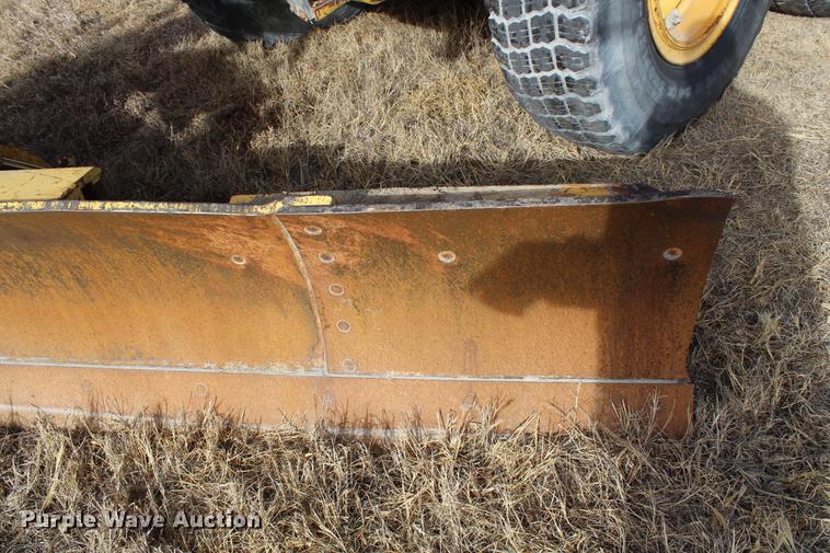 image for item DB6611 2001 Galion 850C motor grader