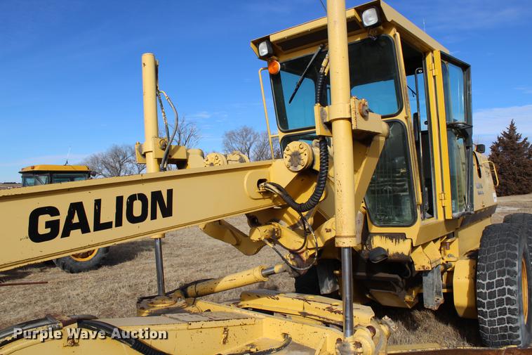 image for item DB6611 2001 Galion 850C motor grader