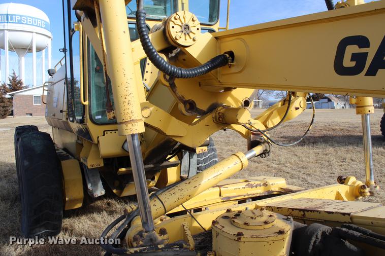 image for item DB6611 2001 Galion 850C motor grader