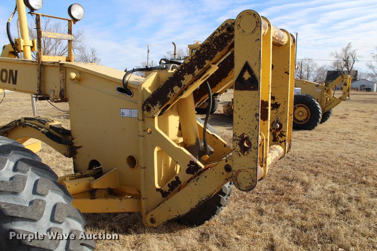 image for item DB6611 2001 Galion 850C motor grader