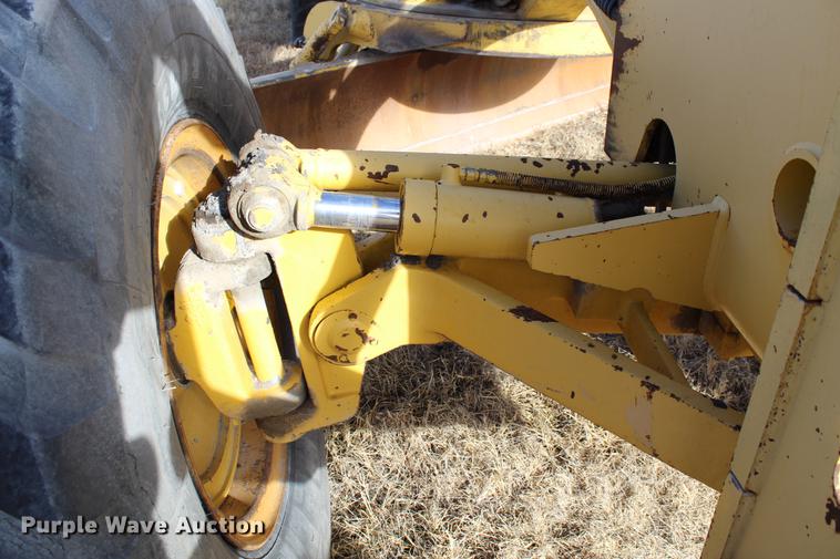 image for item DB6611 2001 Galion 850C motor grader