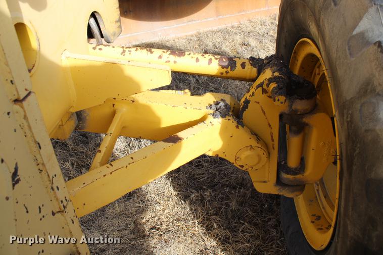 image for item DB6611 2001 Galion 850C motor grader