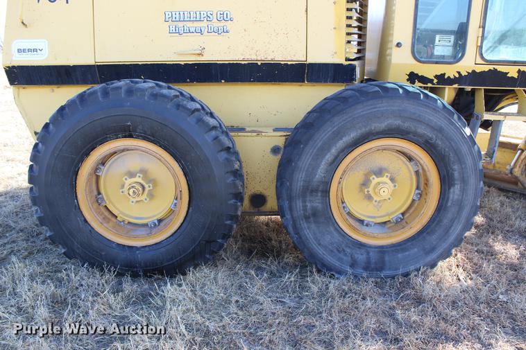 image for item DB6611 2001 Galion 850C motor grader