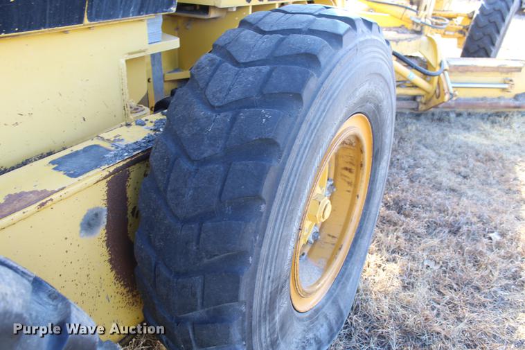 image for item DB6611 2001 Galion 850C motor grader