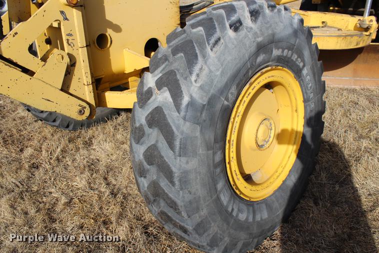 image for item DB6611 2001 Galion 850C motor grader