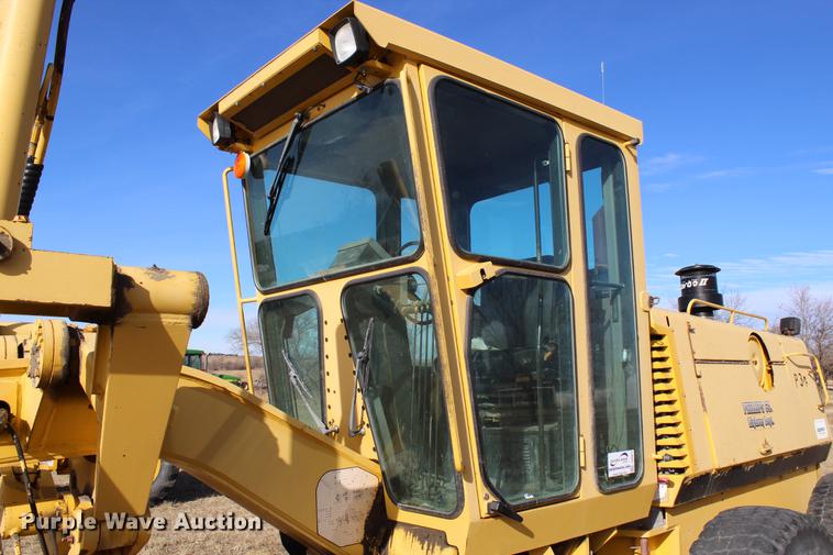 image for item DB6611 2001 Galion 850C motor grader