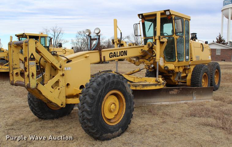 image for item DB6612 2001 Galion 850C motor grader