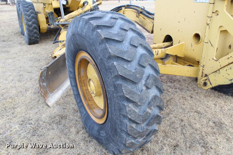 image for item DB6612 2001 Galion 850C motor grader