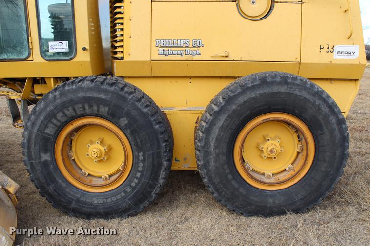 image for item DB6612 2001 Galion 850C motor grader