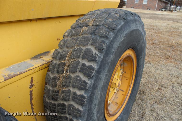 image for item DB6612 2001 Galion 850C motor grader