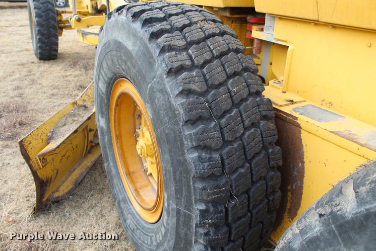 image for item DB6612 2001 Galion 850C motor grader