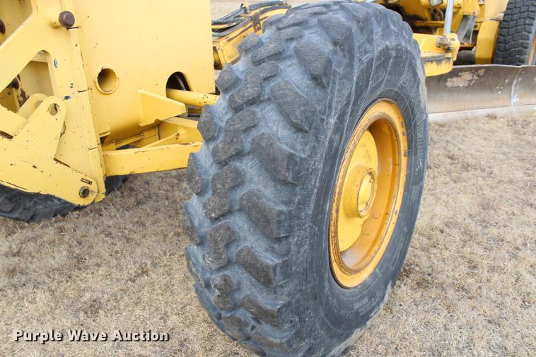 image for item DB6612 2001 Galion 850C motor grader