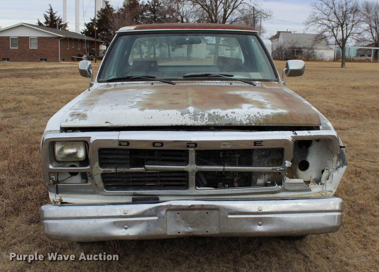image for item DB6613 1993 Dodge D250 pickup truck