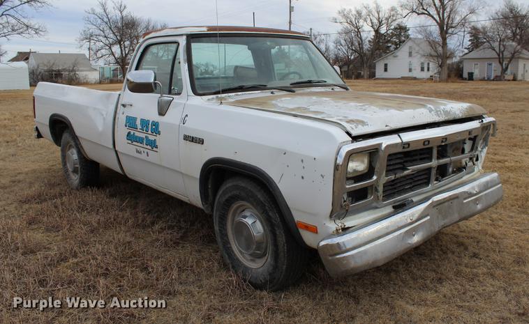 image for item DB6613 1993 Dodge D250 pickup truck