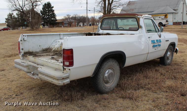 image for item DB6613 1993 Dodge D250 pickup truck