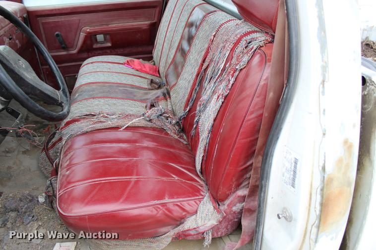 image for item DB6613 1993 Dodge D250 pickup truck