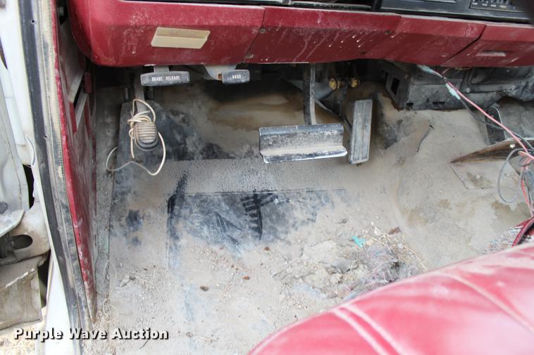 image for item DB6613 1993 Dodge D250 pickup truck