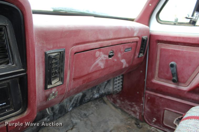 image for item DB6613 1993 Dodge D250 pickup truck