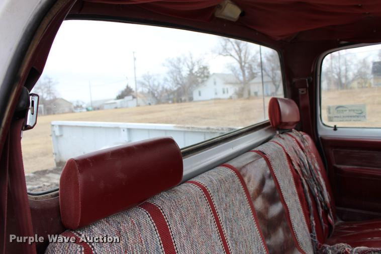 image for item DB6613 1993 Dodge D250 pickup truck