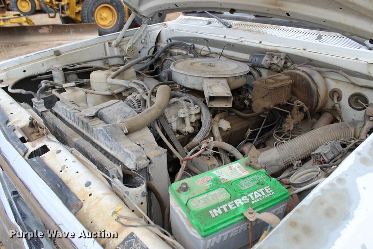 image for item DB6613 1993 Dodge D250 pickup truck