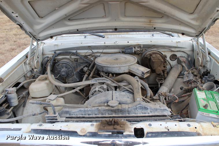 image for item DB6613 1993 Dodge D250 pickup truck