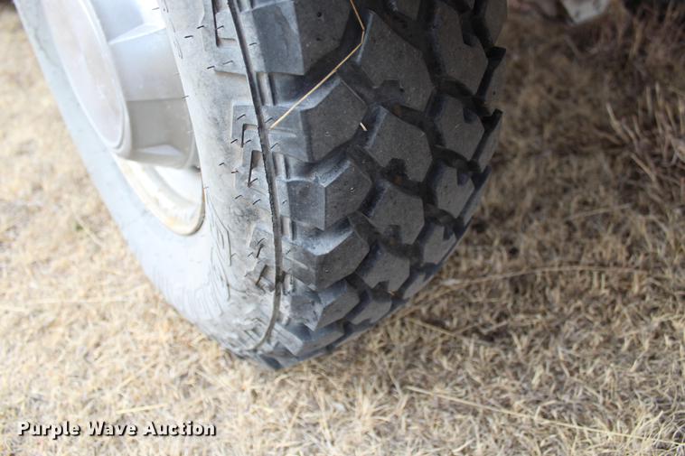 image for item DB6613 1993 Dodge D250 pickup truck