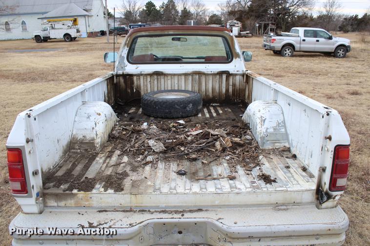 image for item DB6613 1993 Dodge D250 pickup truck