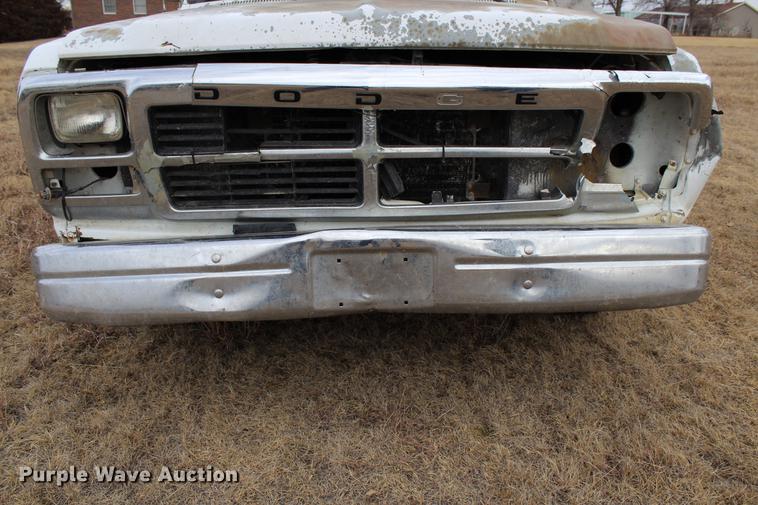 image for item DB6613 1993 Dodge D250 pickup truck