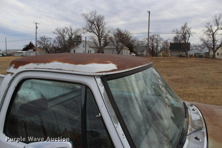 image for item DB6613 1993 Dodge D250 pickup truck