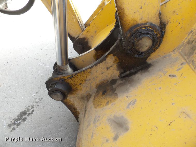image for item DB7212 2003 John Deere 310SG backhoe