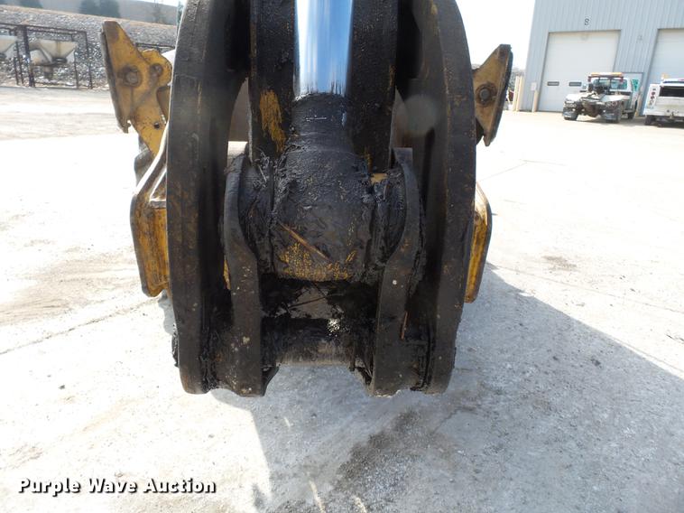 image for item DB7212 2003 John Deere 310SG backhoe