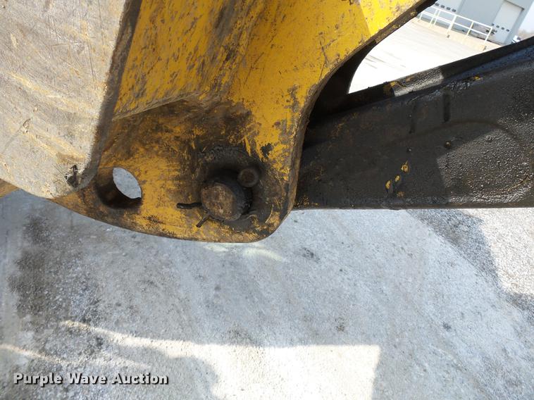 image for item DB7212 2003 John Deere 310SG backhoe