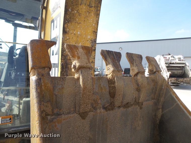 image for item DB7212 2003 John Deere 310SG backhoe