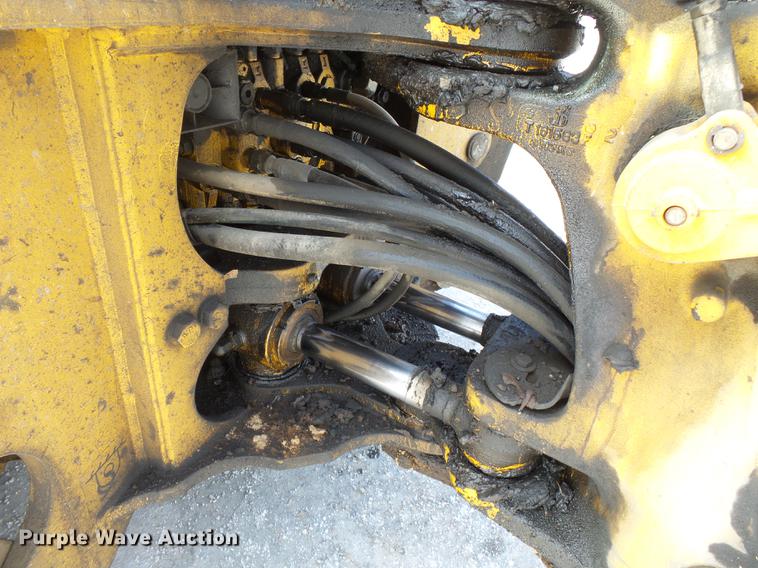 image for item DB7212 2003 John Deere 310SG backhoe