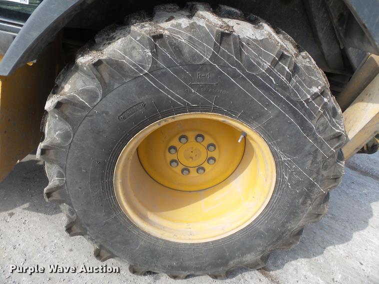 image for item DB7212 2003 John Deere 310SG backhoe