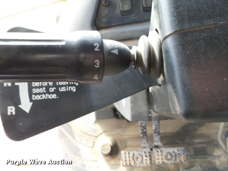 image for item DB7212 2003 John Deere 310SG backhoe