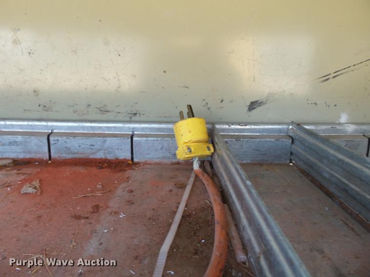 image for item DB7213 2005 Ford F250 Super Duty utility bed pickup truck