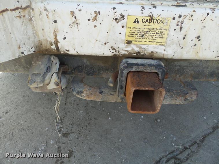 image for item DB7213 2005 Ford F250 Super Duty utility bed pickup truck