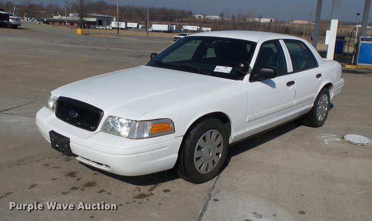 image for item DB7215 2011 Ford Crown Victoria Police Interceptor