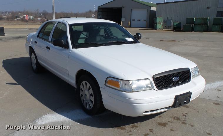 image for item DB7215 2011 Ford Crown Victoria Police Interceptor