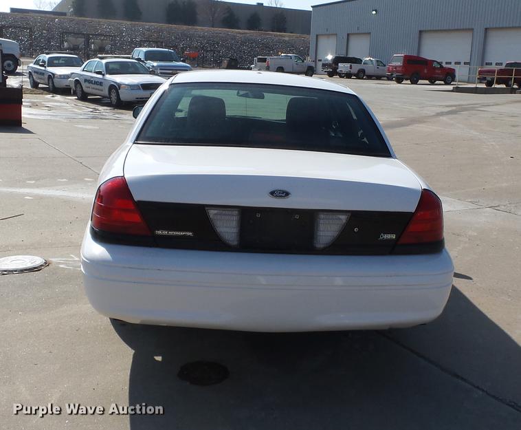 image for item DB7215 2011 Ford Crown Victoria Police Interceptor