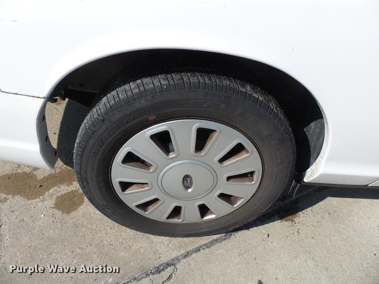 image for item DB7215 2011 Ford Crown Victoria Police Interceptor