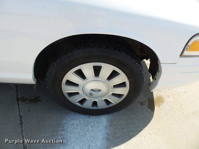 image for item DB7215 2011 Ford Crown Victoria Police Interceptor