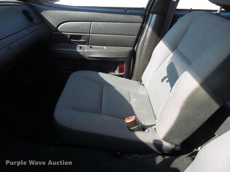 image for item DB7215 2011 Ford Crown Victoria Police Interceptor