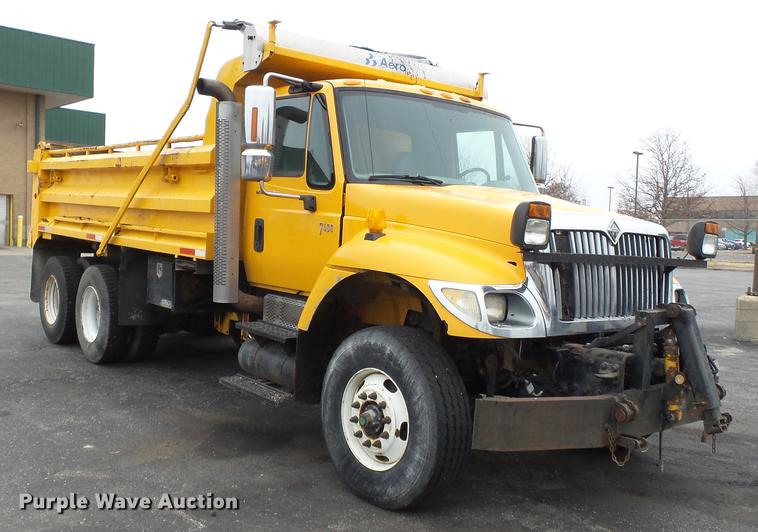 image for item DB7227 2005 International 7400 dump truck