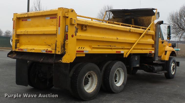 image for item DB7227 2005 International 7400 dump truck
