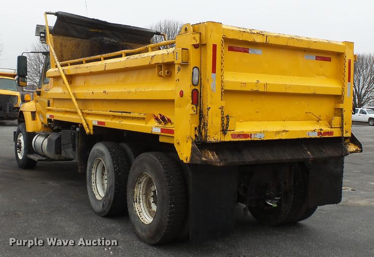 image for item DB7227 2005 International 7400 dump truck